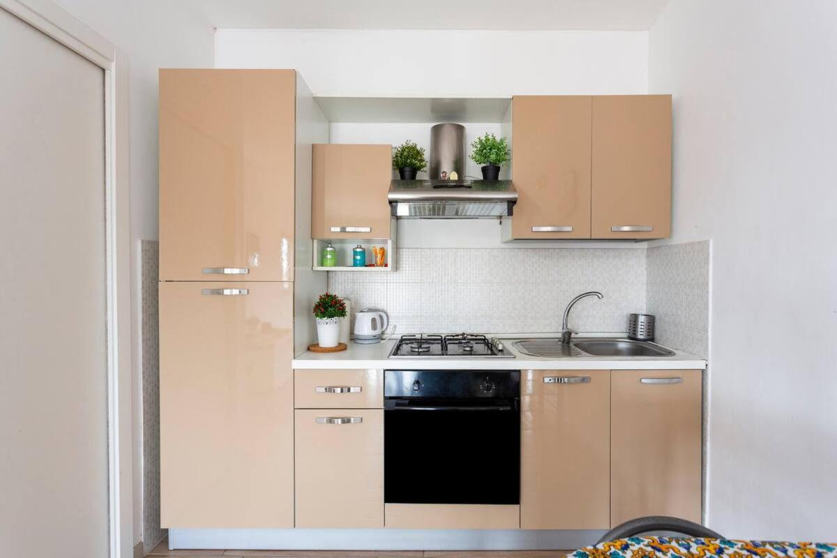 Frank'S House - Appartamento Con Terrazzo In Centro Palermo Ngoại thất bức ảnh